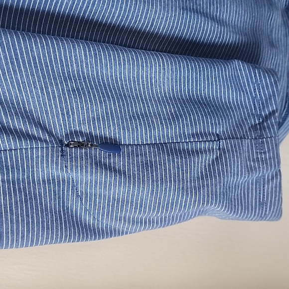 Under Armour Run Athletic Hooded Top - Picture 3 of 3